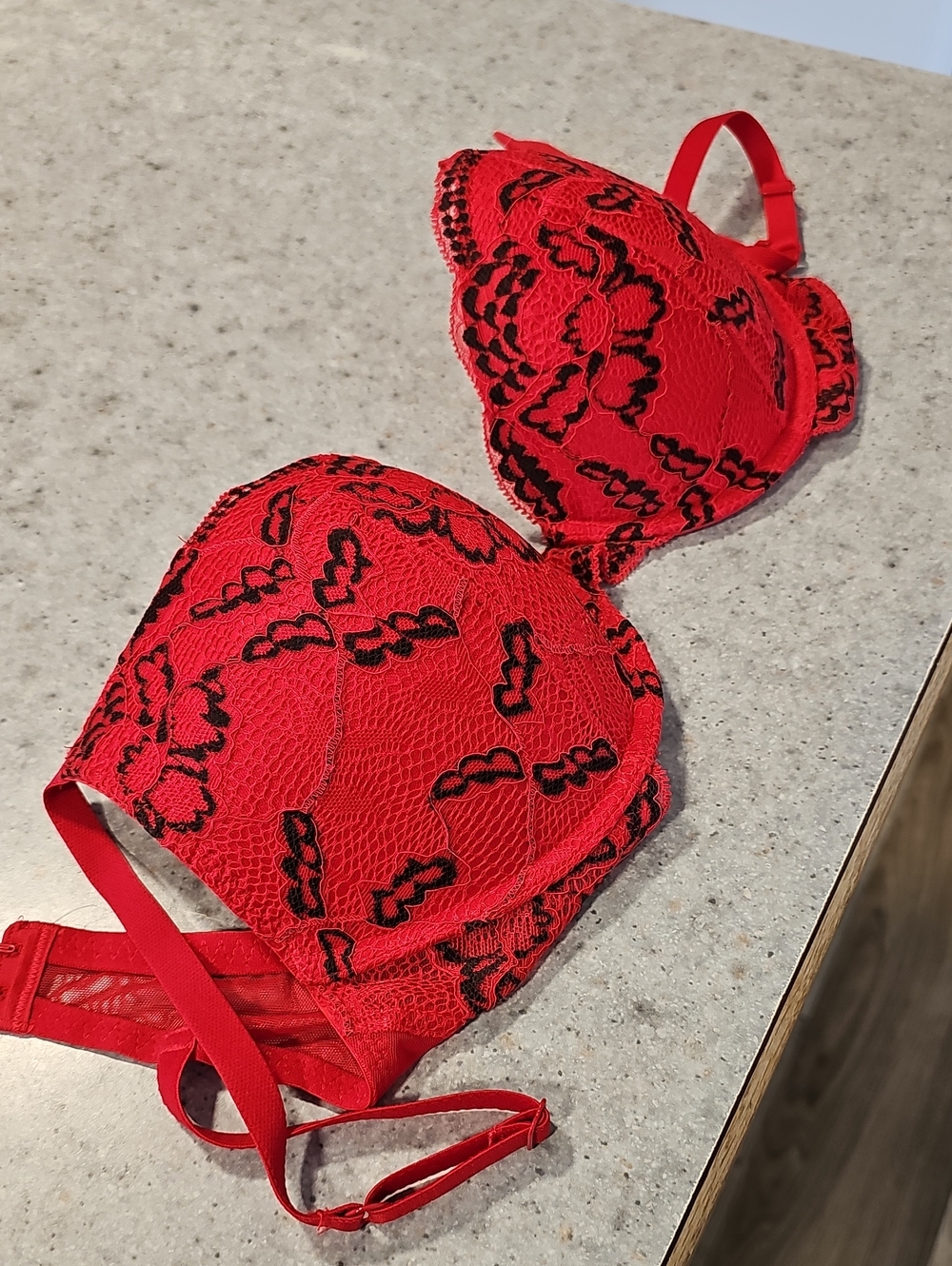 La SENZA Obsession 32DD Red Lace-Trim Bra